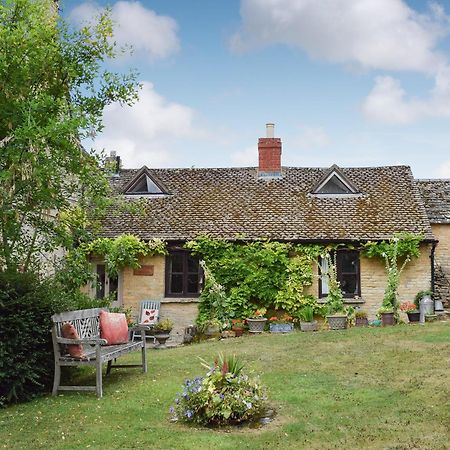 Picket Piece Cottage Chadlington Exterior photo